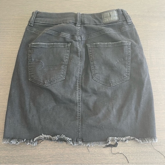 American Eagle Curvy Hi-Rise Mini Skirt - Picture 2 of 3